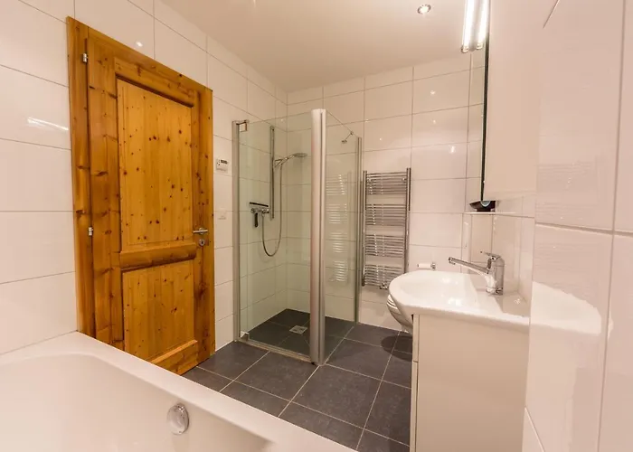 Asphodel Alpstuga Nendaz